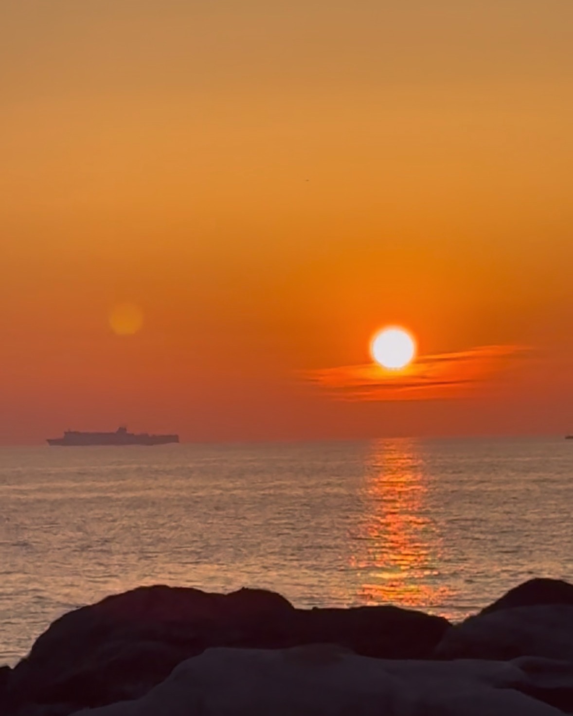 越前海岸に沈む夕日